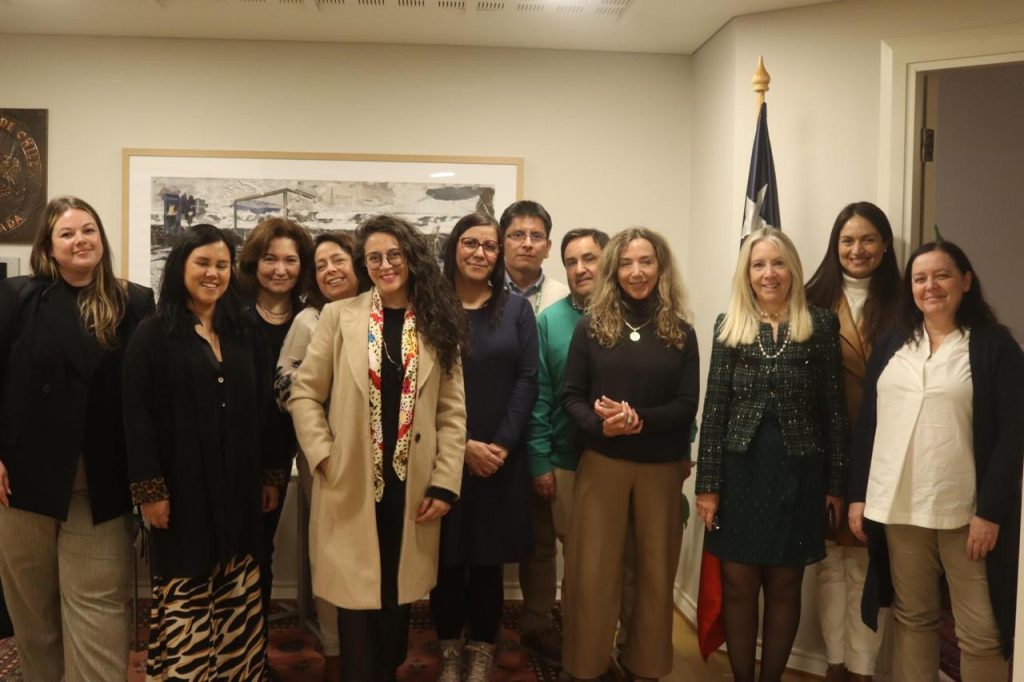 Encuentro con la Embajadora de Chile en Finlandia