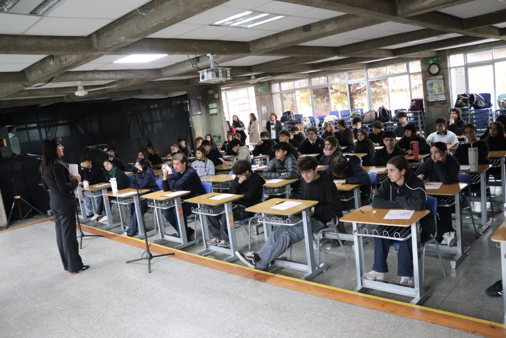 Estudiantes de IV medio del Colegio San Esteban rindieron el TOEFL Junior