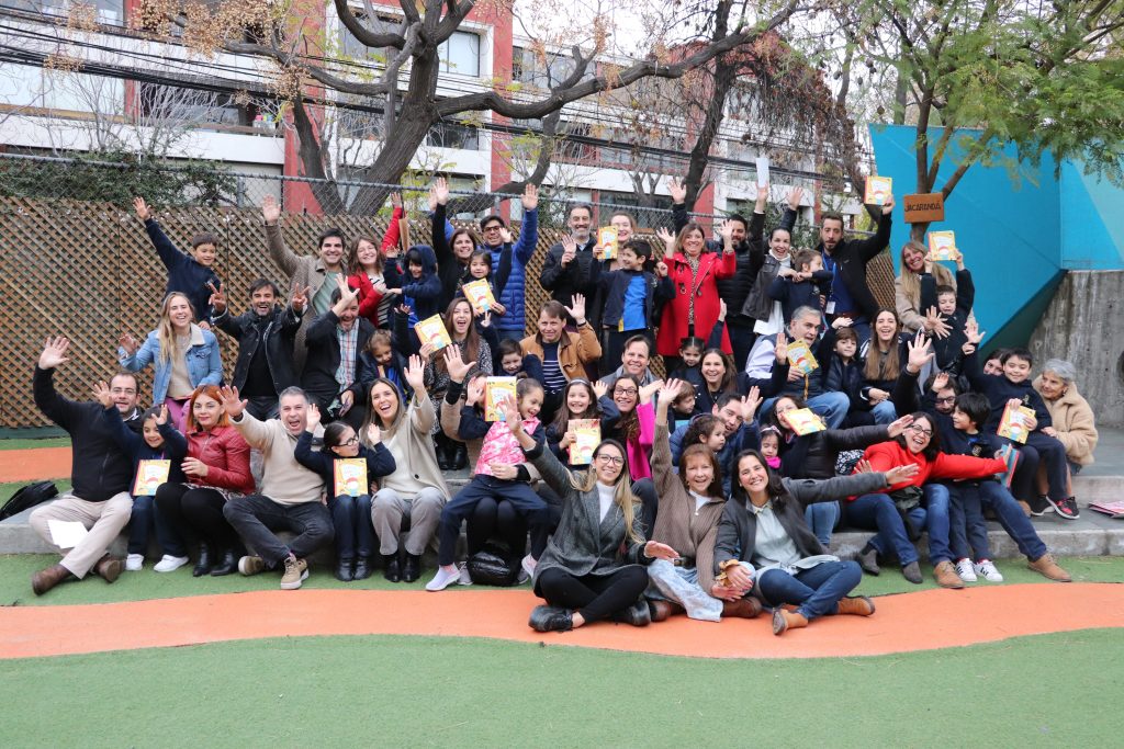 El Colegio San Esteban Diácono celebra la Ceremonia del Libro con estudiantes de 1º básico
